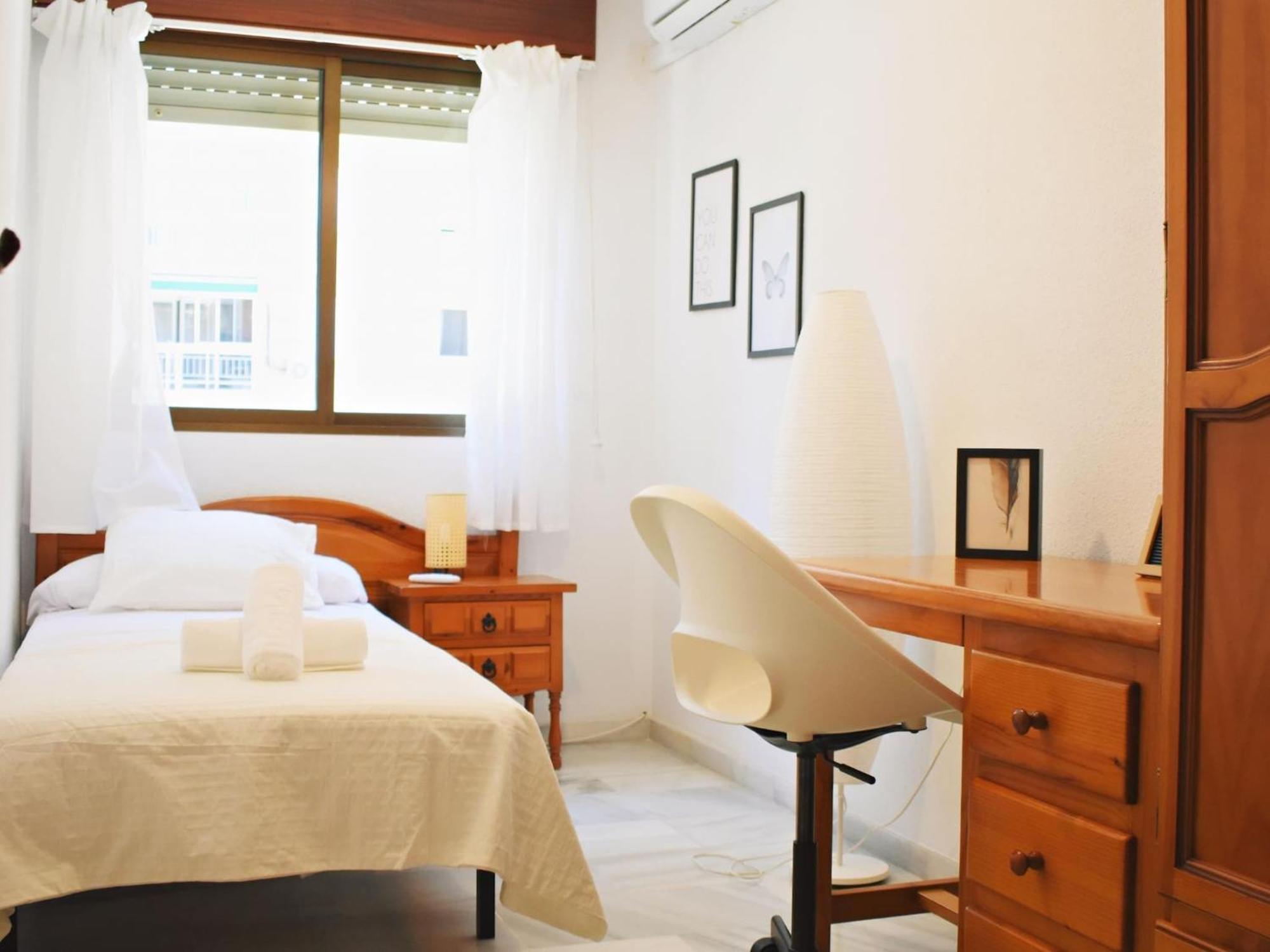 Amplio Y Luminoso Apartamento Cerca Del Centro Y La Playa Con Piscina Y Parking Privado Malaga Exterior photo